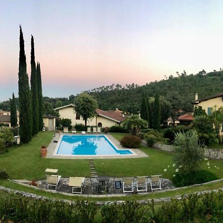 Il Giardino Di Flora Hotel Buti Kültér fotó