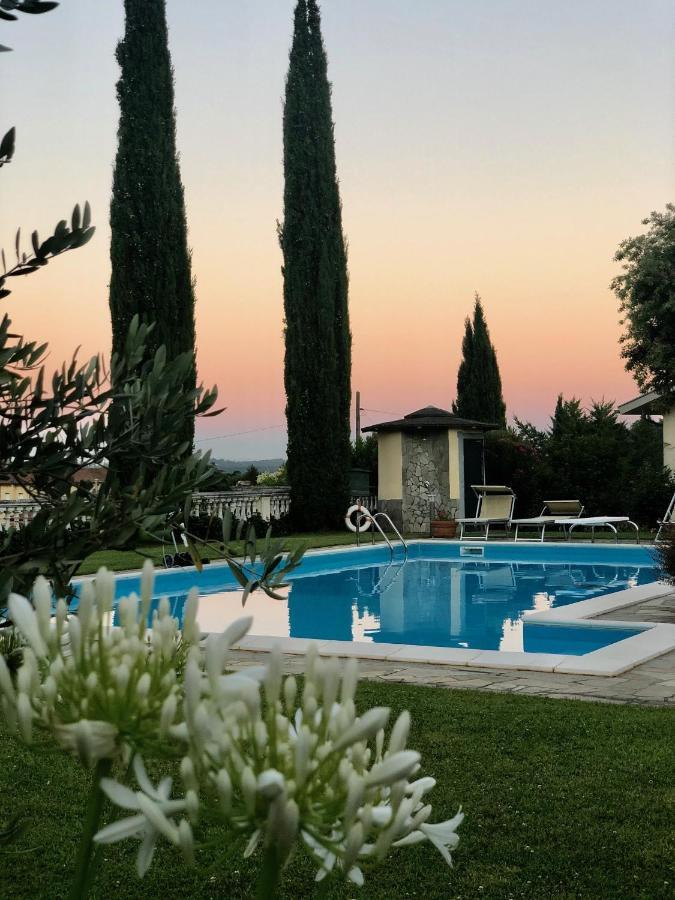 Il Giardino Di Flora Hotel Buti Kültér fotó