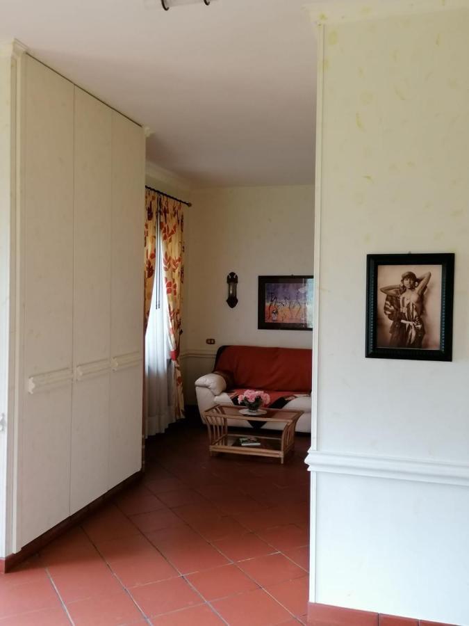 Il Giardino Di Flora Hotel Buti Kültér fotó